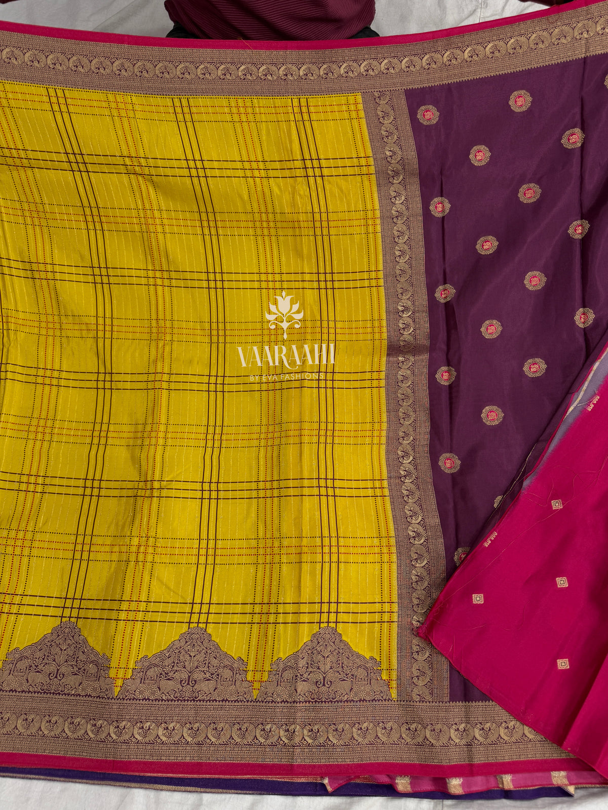 Exclusive Kanchi Dola Silk Sarees with Rich Zari Border & Matching Blouse