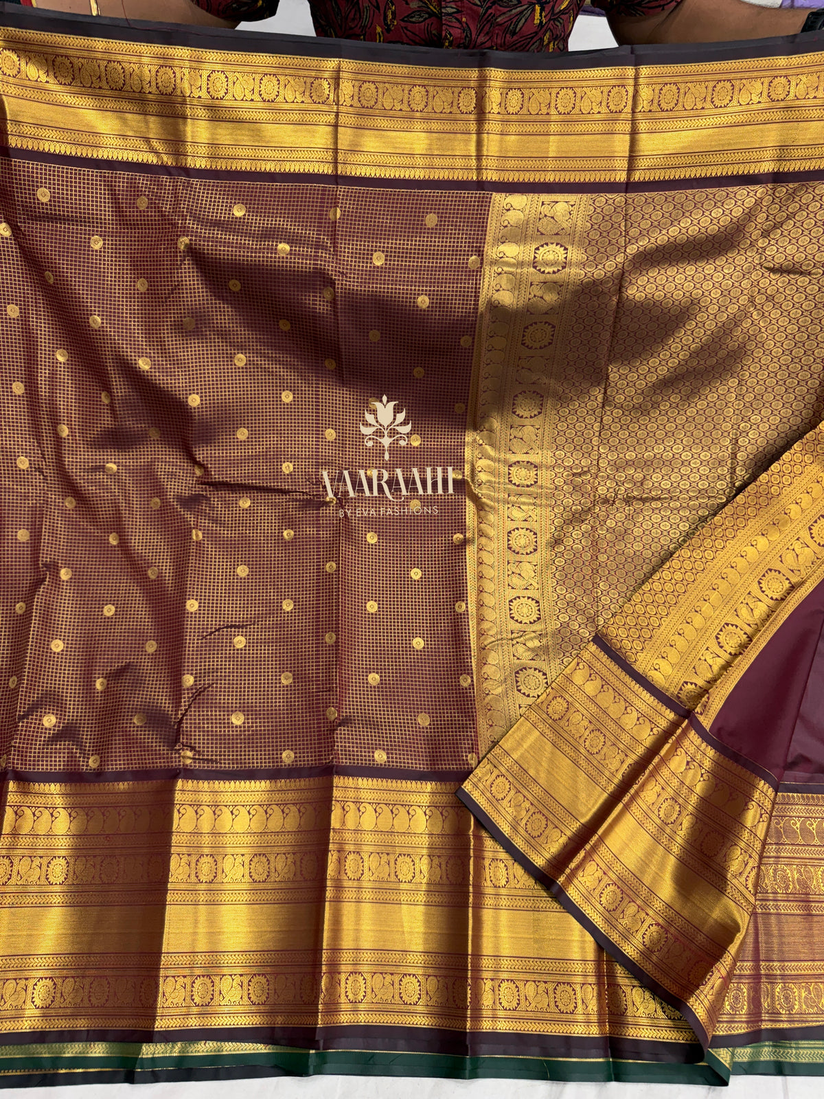 Vintage Kchipattu Style Sarees with Rich Zari Border