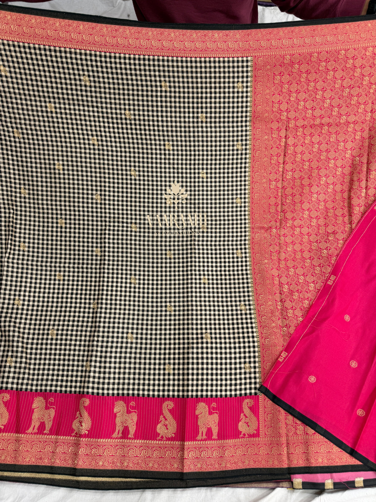 Kanchi Dola Silk Sarees with Madras checks Online | Traditional Zari Border Sarees
